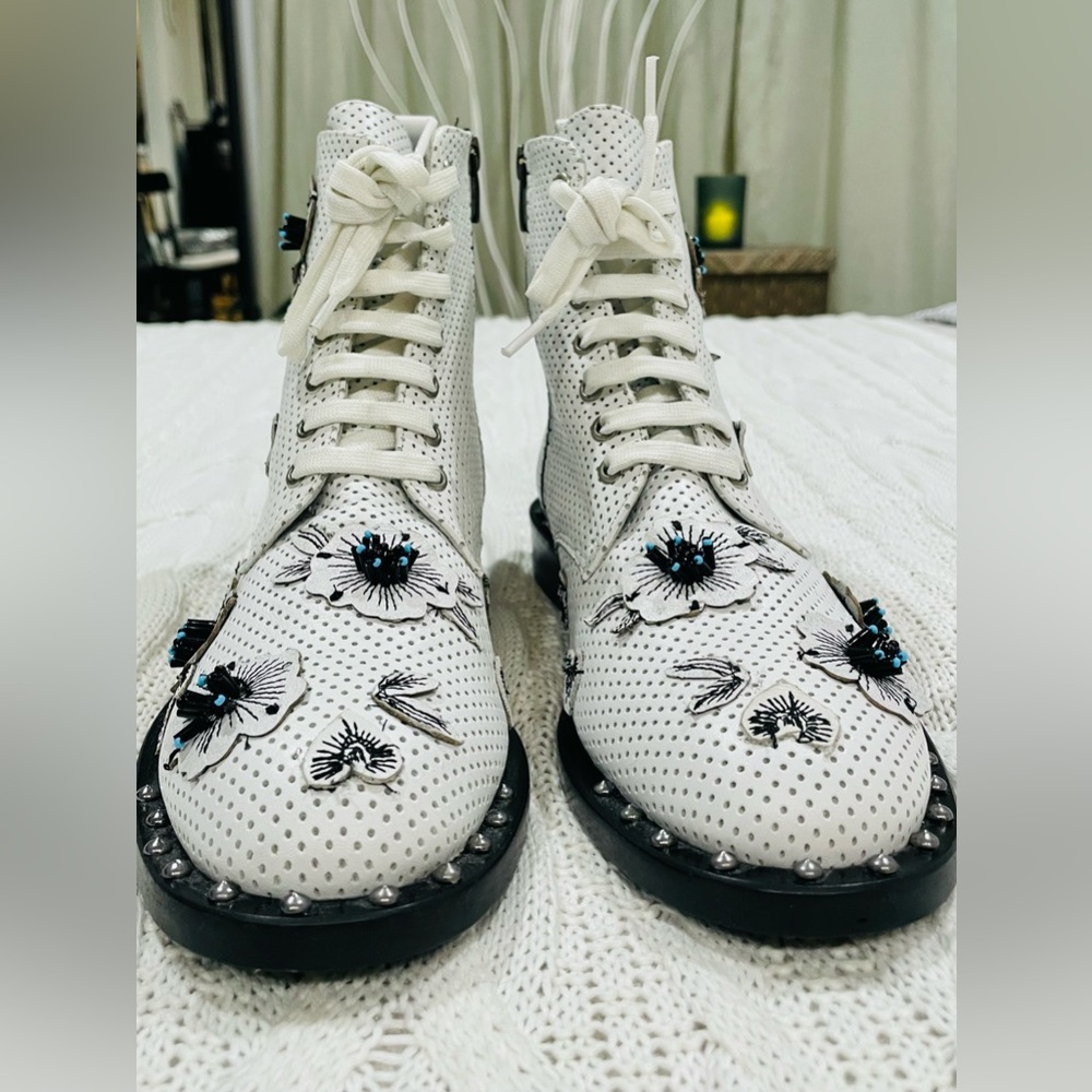 MAGZA White Genuine Leather Ankle Boots – Floral Appliqué & Perforated Design - Picture 7 of 15